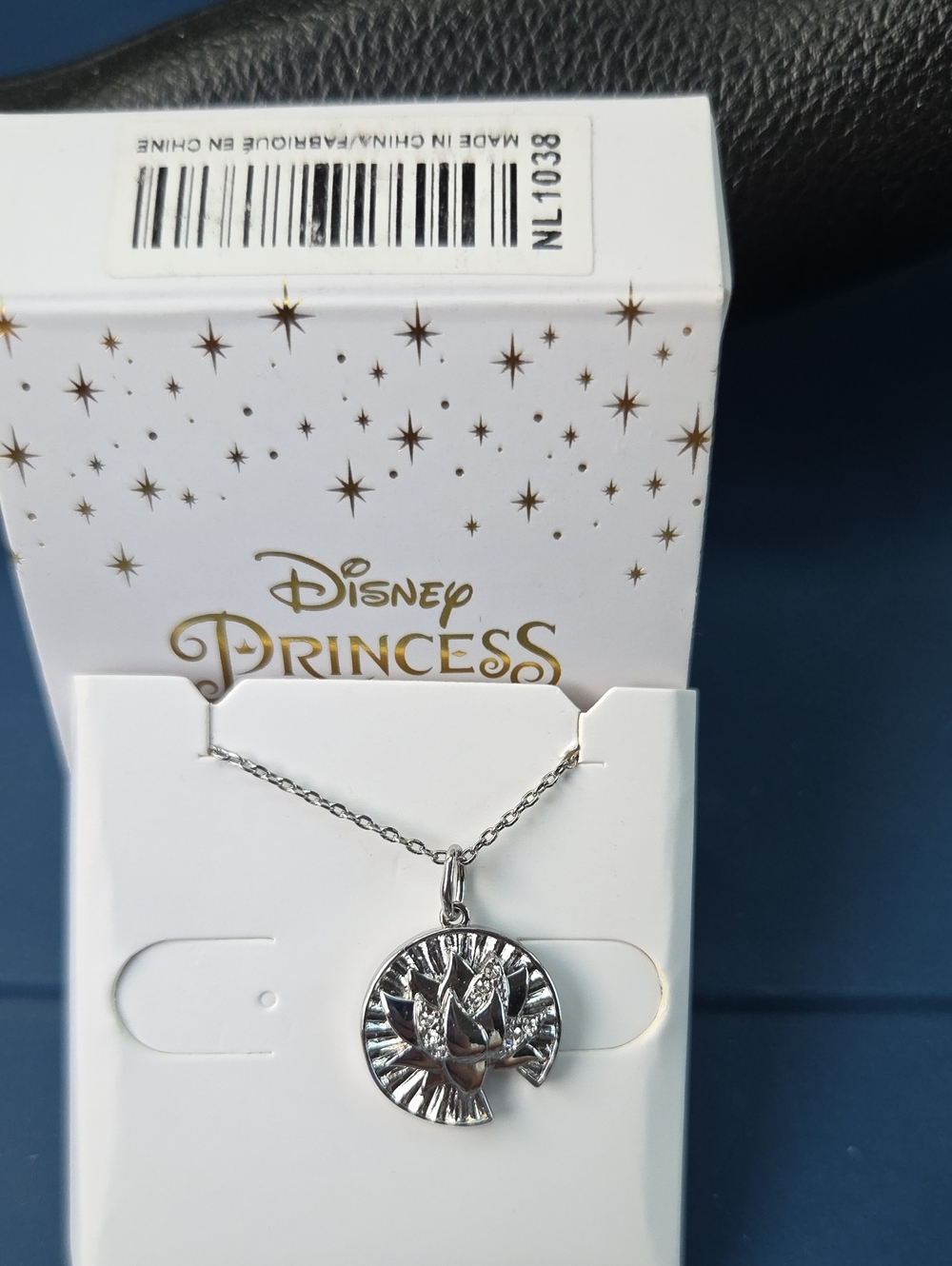 Origami Owl Disney Silver "Dreamer" Water Lily Pendant Necklace- NL1038